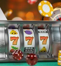 Playing the online casino games for real money vs for fun